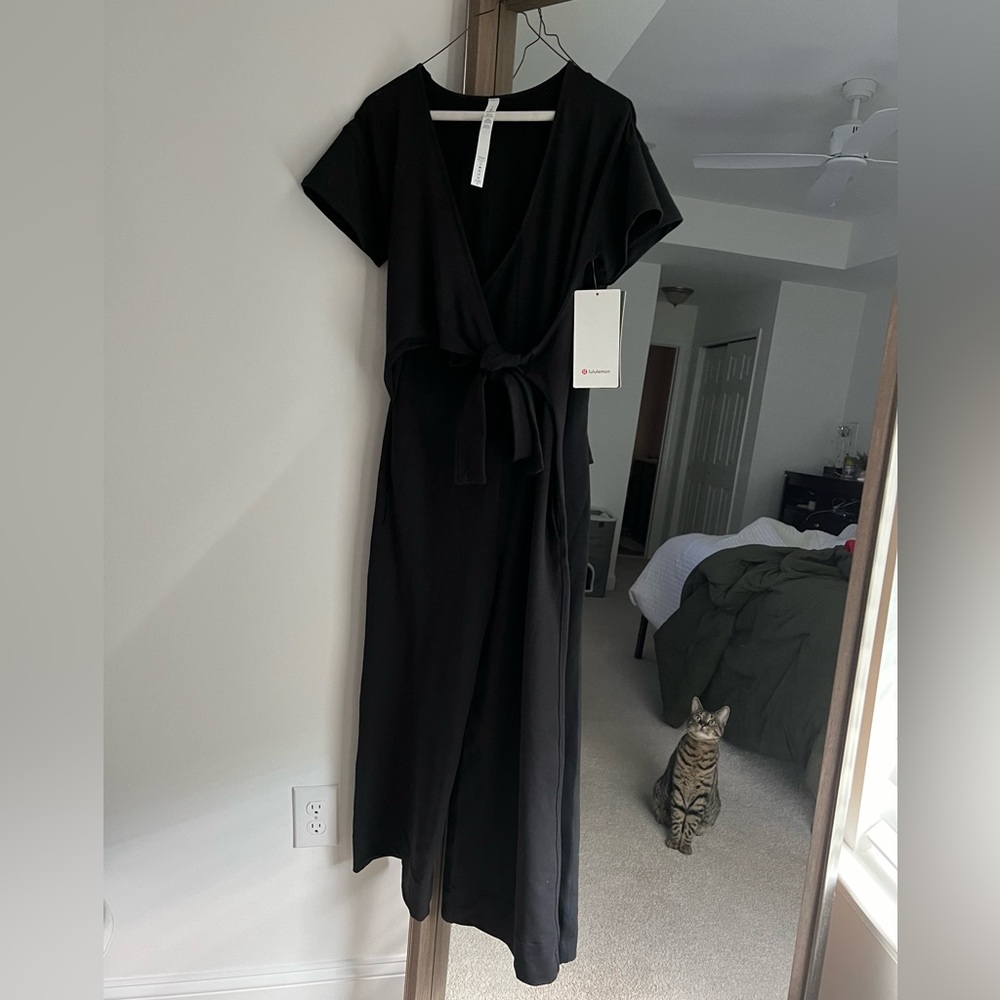 Lululemon it’s a tie jumpsuit